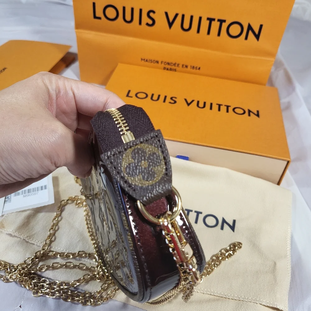 Sold- Brand new authentic Louis Vuitton Mini Pochette Vernis - Picture 9 of 16